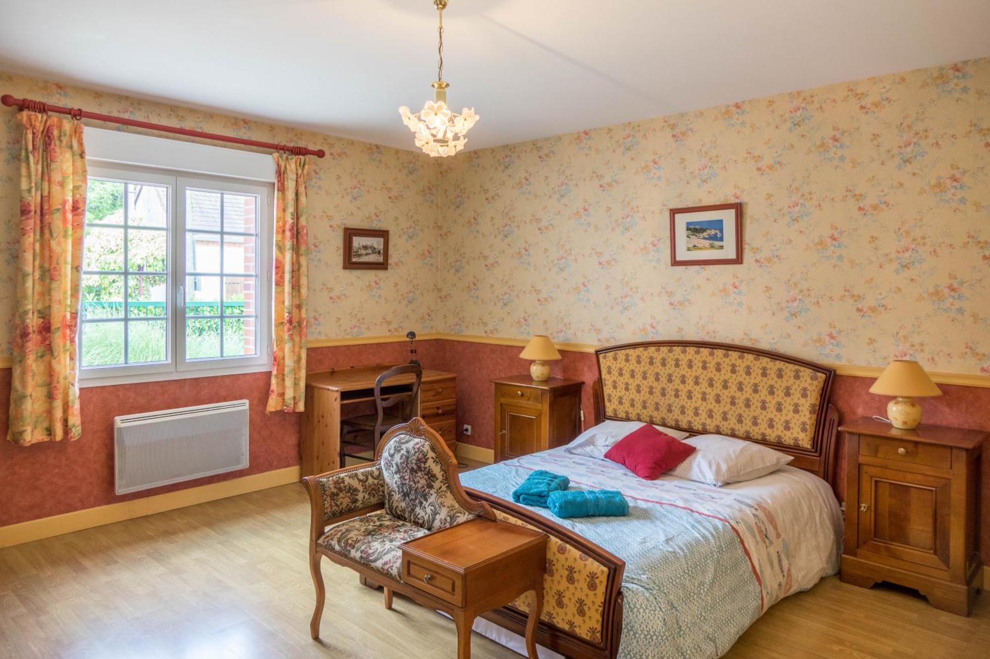 Chantilly ,Petit Dejeuner Et Table D'Hotes Possible Noyers (Loiret) Exterior foto
